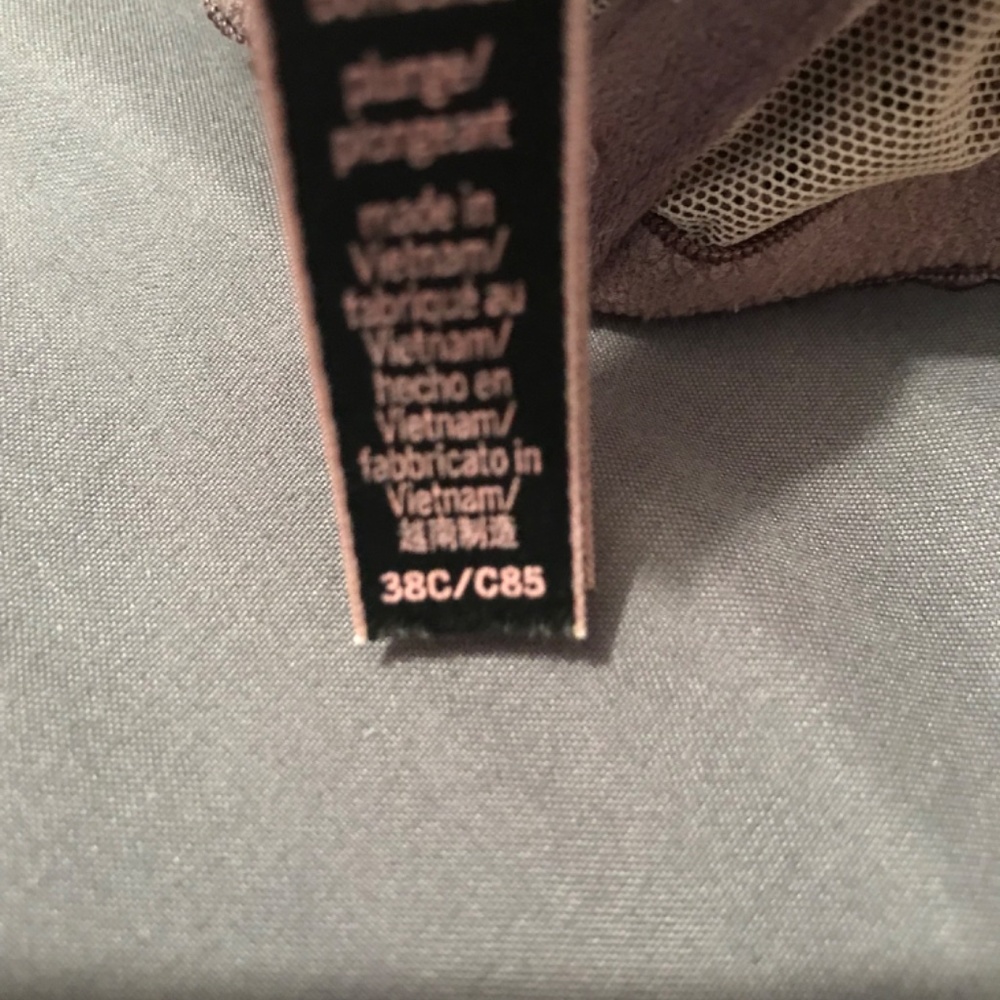 Bras - Picture 2 of 4